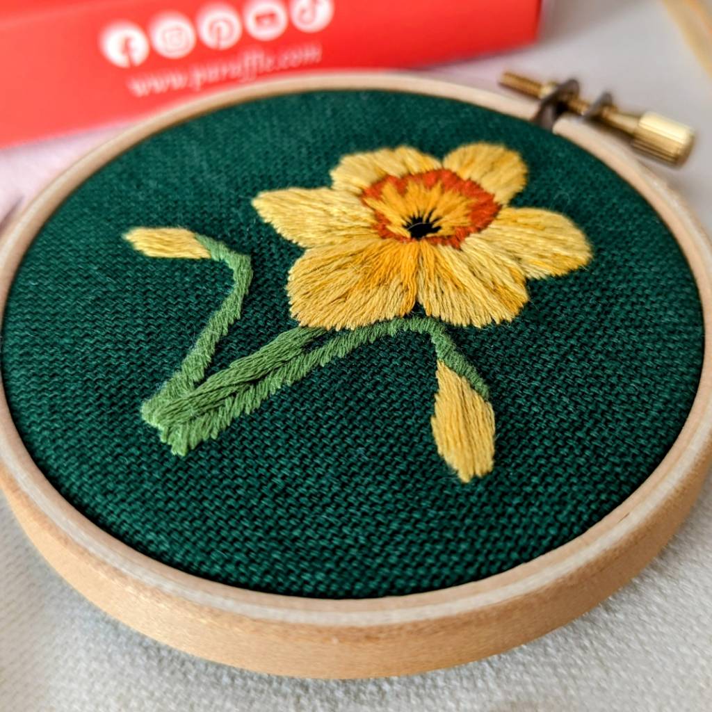 Mini Daffodil Embroidery Kit