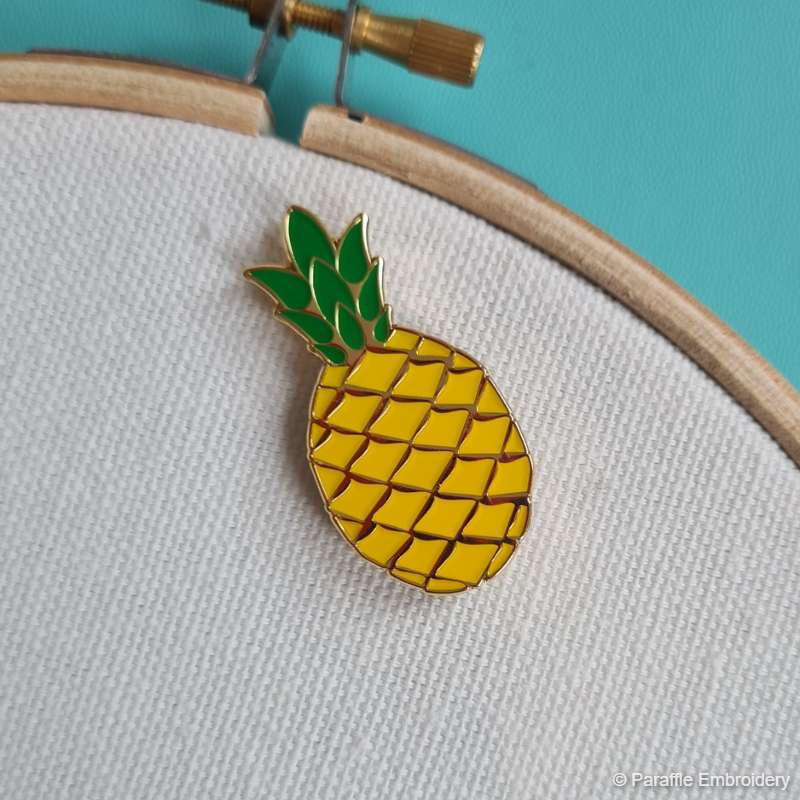 Pineapple Magnetic Needle Minder